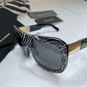 NWT Authentic Dolce & Gabbana Zebra Venezia Sunglasses
